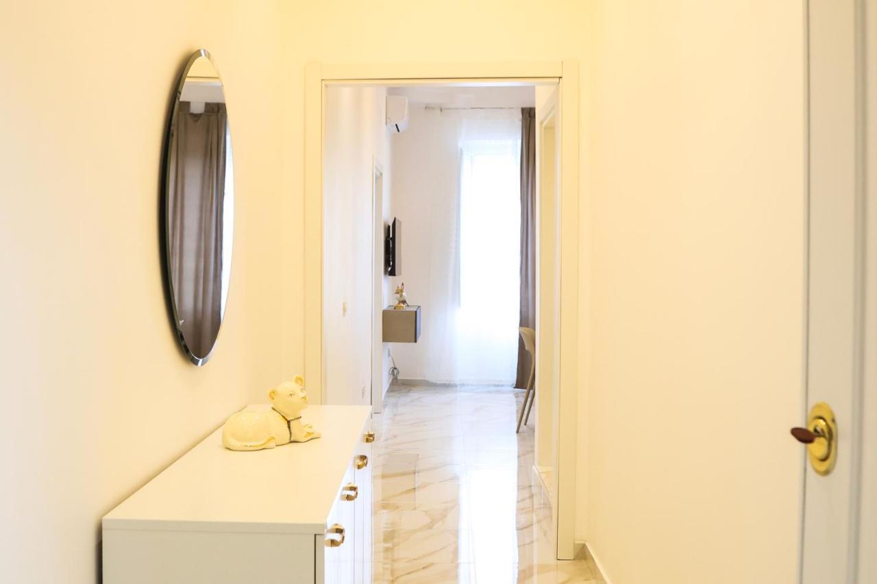 House Emy In Central Νάπολη Εξωτερικό φωτογραφία